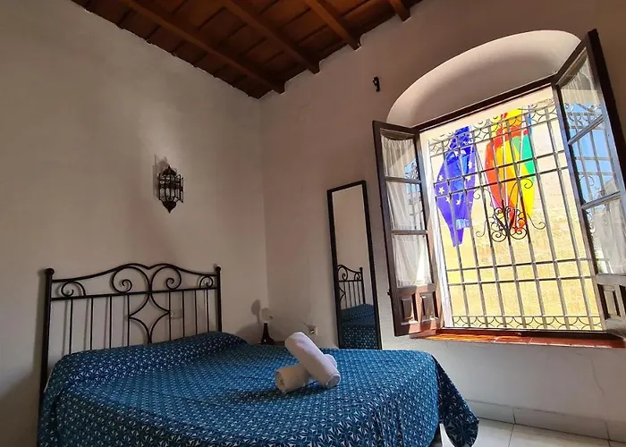 Konukevi Arc House Only Adults Cordoba