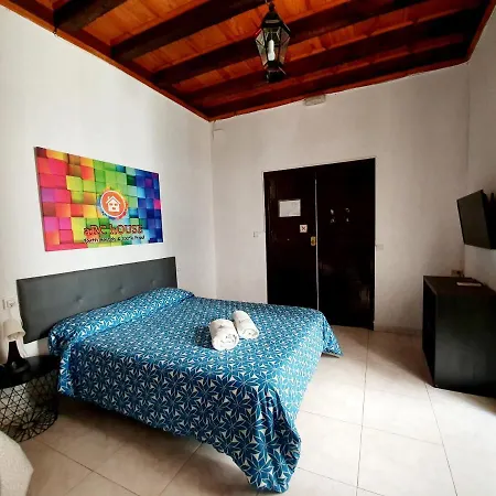 Arc House Only Adults 게스트하우스