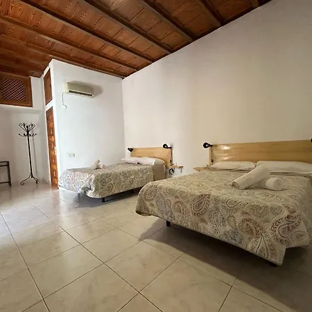 Πανσιόν Arc House Only Adults 2*