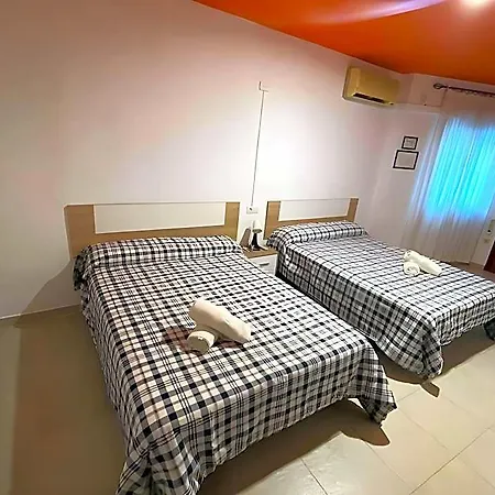 Arc House Only Adults Affittacamere