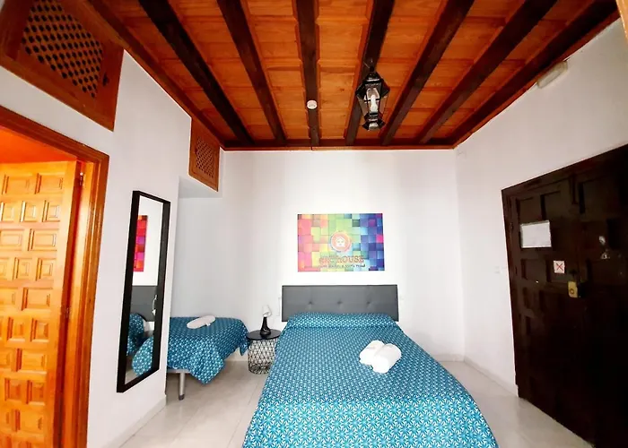 Arc House Only Adults 2* Кордова